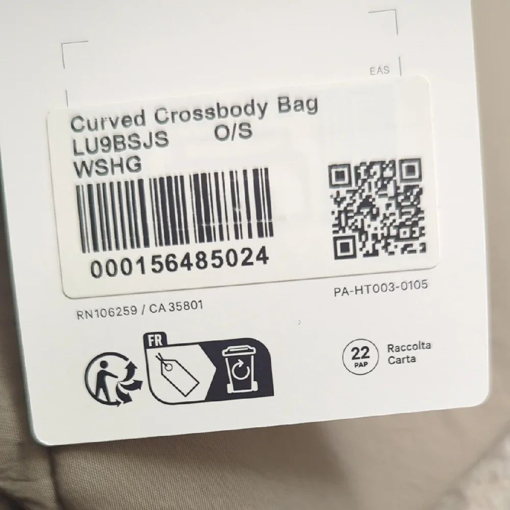 Lululemon Curved Crossbody Bag, Warm Ash Grey 3L - Picture 7 of 7